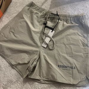 Essentials fear of god pistachio shorts